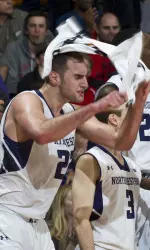 Alex Olah is averaging 17.3 points per game over the Wildcats' last three contests.