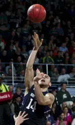 Tre Demps scored a game-high 20 points for the Wildcats.