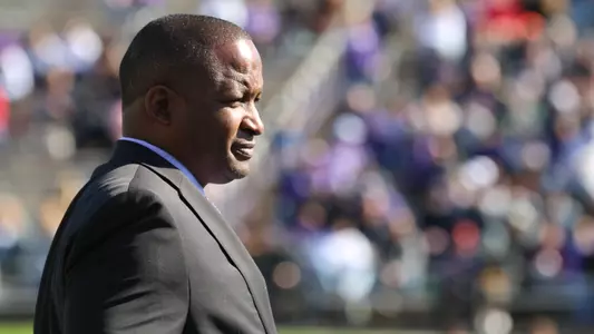 Derrick Gragg Sidelines