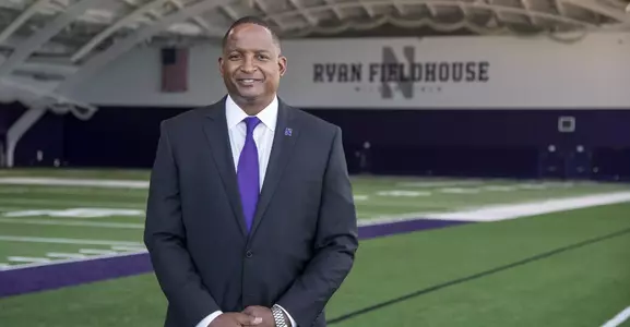 Dr. Derrick Gragg Headshot