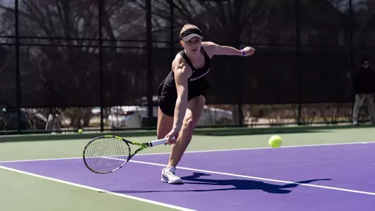 April 12, 2025, Evanston, IL: A match between Northwestern Women’s Tennis and Illinois at the Vandy Christie Tennis Center in Evanston, IL on Saturday, April 12, 2025. (Photo by Mary Grace Grabill/Northwestern Athletics)