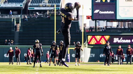 November 22, 2025, Chicago, IL: A game between Northwestern Football and Minnesota at Wrigley Field in Chicago, IL on Saturday, November 22, 2025. (Photo by Michelle Nartey/Northwestern Athletics)