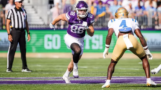 September 27, 2025, Evanston, IL: A game between Northwestern Football and UCLA at Northwestern Medicine Field at Martin Stadium in Evanston, IL on Saturday, September 27, 2025. (Photo by Griffin Quinn/Northwestern Athletics)