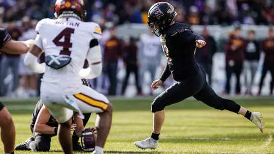 November 22, 2025, Chicago, IL: A game between Northwestern Football and Minnesota at Wrigley Field in Chicago, IL on Saturday, November 22, 2025. (Photo by Griffin Quinn/Northwestern Athletics)