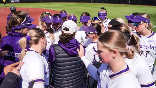 softball team huddle