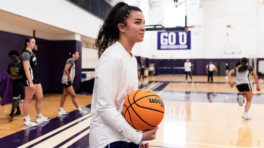 September 24, 2025, Evanston, IL: Members of the Northwestern Men’s Basketball team practice at Trienens Performance Center in Evanston, IL on Wednesday, September 24, 2025. (Photo by Ryan Kuttler/Northwestern Athletics)