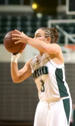 Memphis Squeaks by Ohio, 72-69, in First-Ever Meeting Between Schools Image