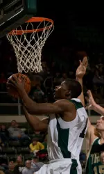 Men's Basketball Drops 75-66 Decision at Delaware Image