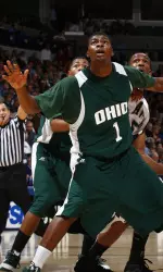 Men's Basketball Wins Overtime Slugfest With Akron, 70-65 Image