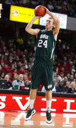 Broncos Out-Shoot Men's Basketball for 76-62 Win Image