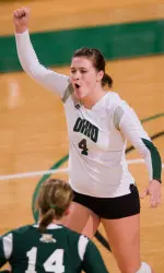 Volleyball Claims InnTowner Title with Victory Over Wisconsin Image