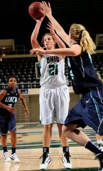 Seahawks Edge Bobcats, 56-51 Image