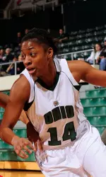 Robinson Nets Career High in Loss to Chippewas Image