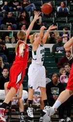 Bobcats Shoot Past Cardinals, 76-57 Image