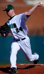 Bobcat Baseball Holds Off Oakland, 9-8 Image