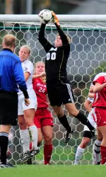 Soccer Stays Red Hot With 1-0 Win At Youngstown Image