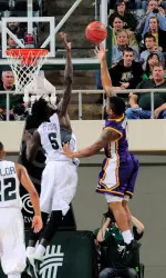 Men's Basketball Falls At Western Michigan, 90-74 Image