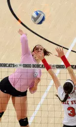 @Ohio_Volleyball Posts Epic Dig Pink Win Over Ball State Image