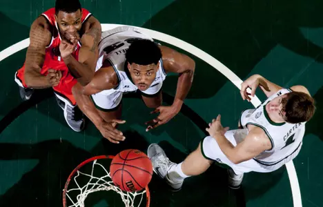 @OhioMBasketball Suffers Tough Road Loss At Iona Image