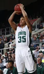 Simmons, Dartis Power @OhioMBasketball To Comeback Win Over UNCG IN @CBItourney Quarters Image