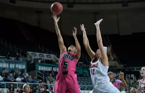 @OhioWBasketball Ends Skid, Downs Miami, 77-63 Image