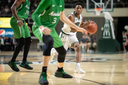 Ohio Men's Basketball Hits the Road for In-State Matchup with Xavier Image