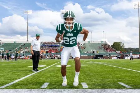 Jalen Thomeson warming up before game | Sept. 20, 2025 vs. Gardner-Webb
