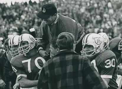 Bill Hess Player Huddle