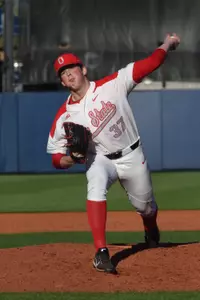 Ohio State Splits Doubleheader at Iowa Saturday