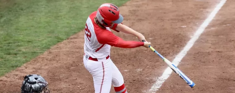 No. 22 Illinois Takes Middle Game of Weekend Series, 11-6