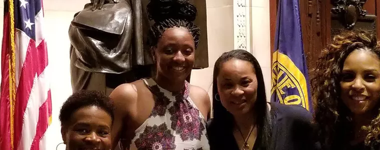 Mitchell Wins Dawn Staley Award