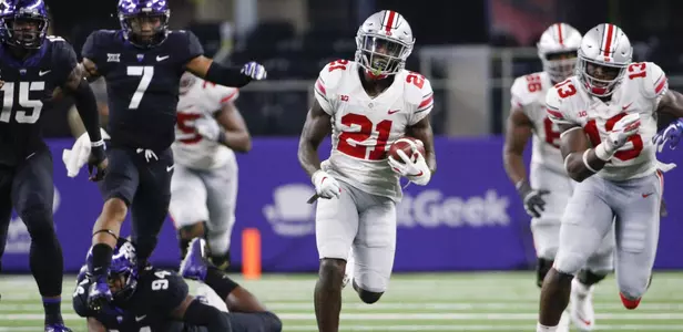 Buckeyes, Nittany Lions Meet in Primetime Saturday Night