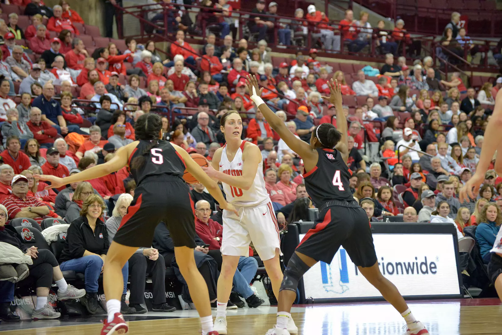 Nebraska Takes Back-and-Forth Tussle on New Year’s Eve