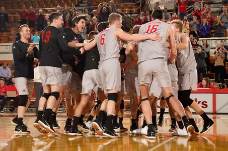 Late Fourth Set Surge Leads to Victory