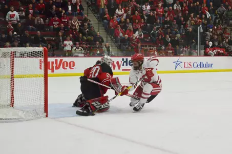 No. 10 Buckeyes Take Two Points at No. 1 Wisconsin
