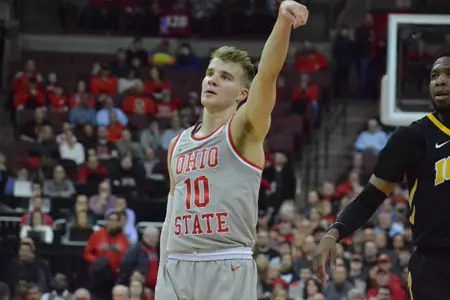 Buckeyes Run by No. 22 Iowa, 90-70