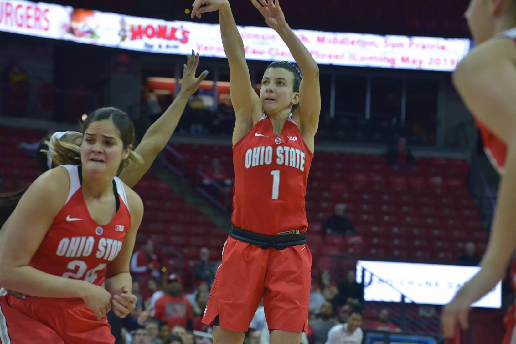 Grande Scores 17 and Buckeyes Win Fourth in a Row