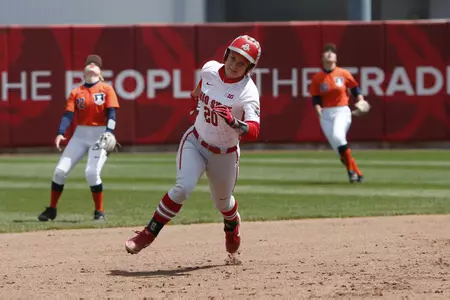 Buckeyes Beat Fighting Illini, 9-2, Saturday