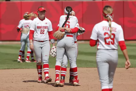 Ohio State Blanks Iowa in Regular Season Finale