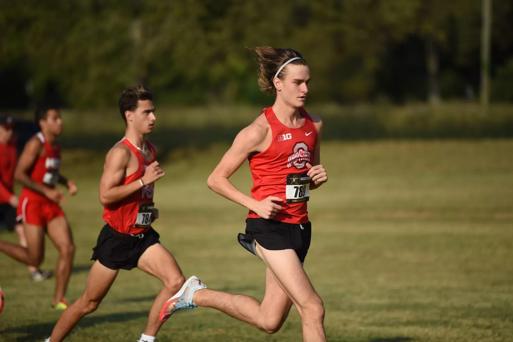 Men Place Seventh at Commodore Classic