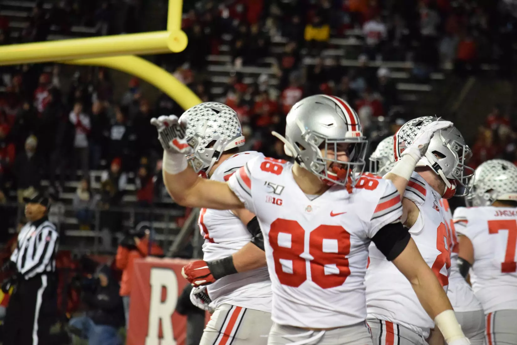 Buckeyes roll to win No. 10 at Rutgers