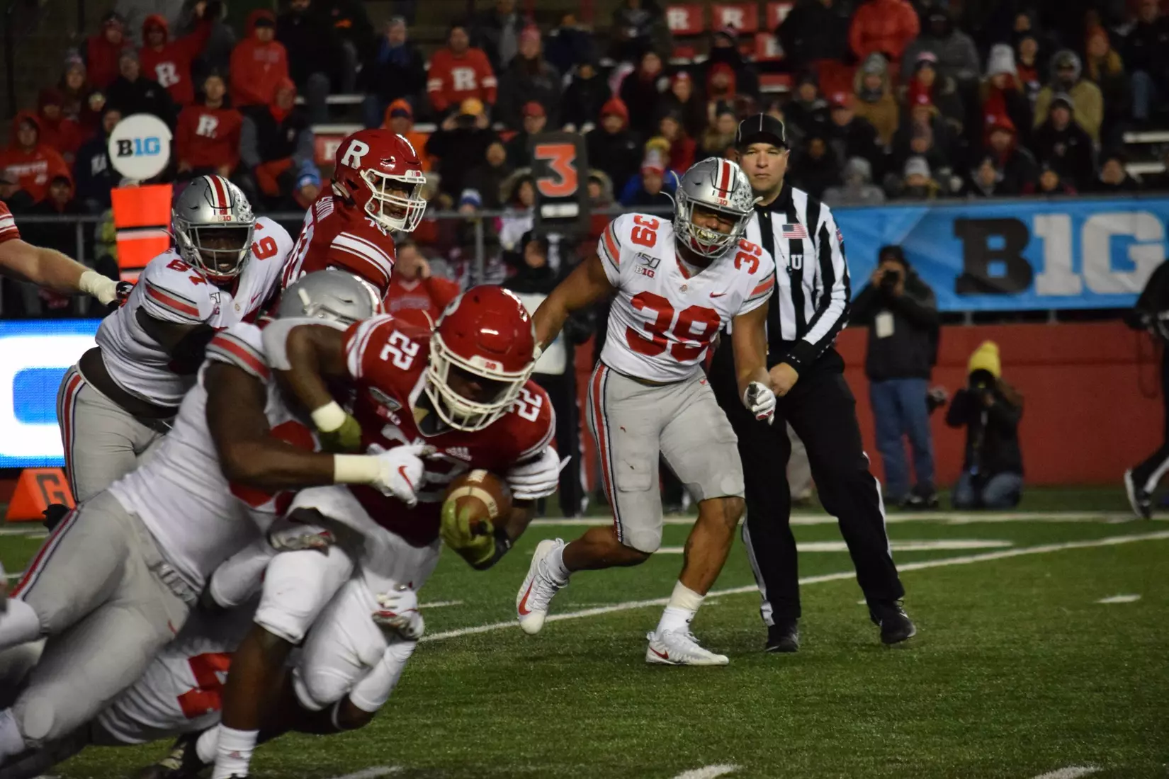 Buckeyes roll to win No. 10 at Rutgers