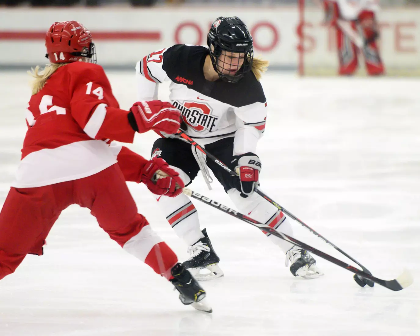 Maltais and Dunne Selected as WCHA Players of the Week