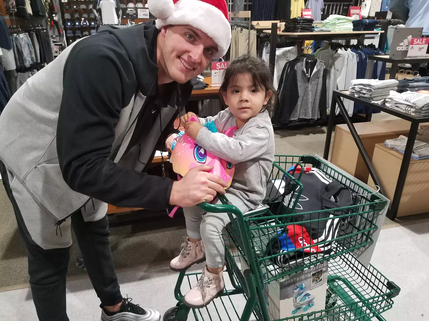 Ohio State Practices; Players Then Shop with Children in Need