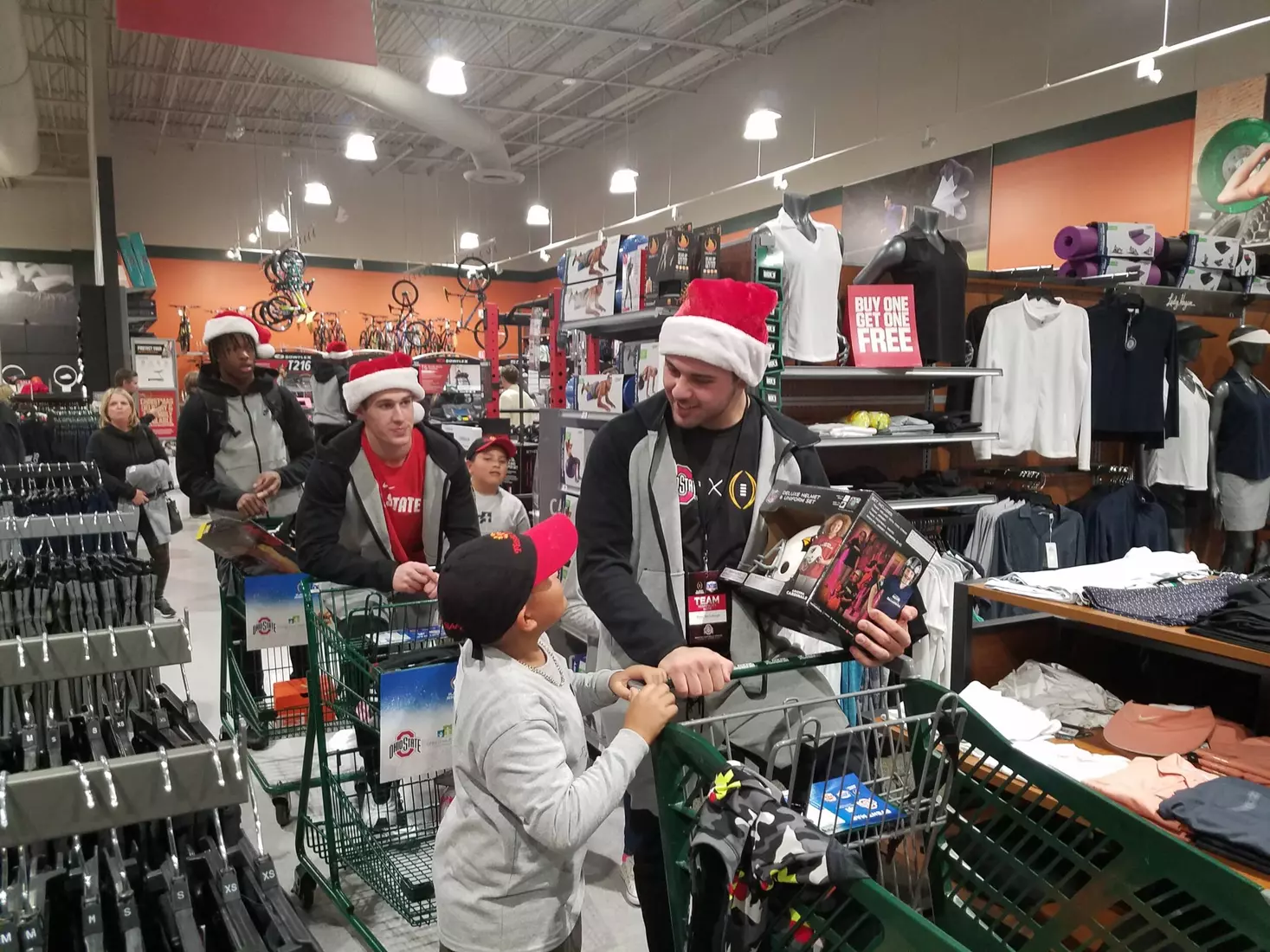 Ohio State Practices; Players Then Shop with Children in Need
