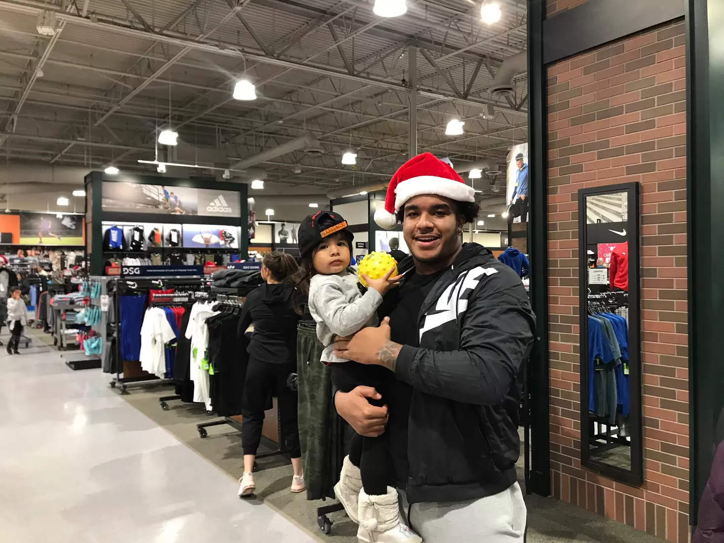 Ohio State Practices; Players Then Shop with Children in Need