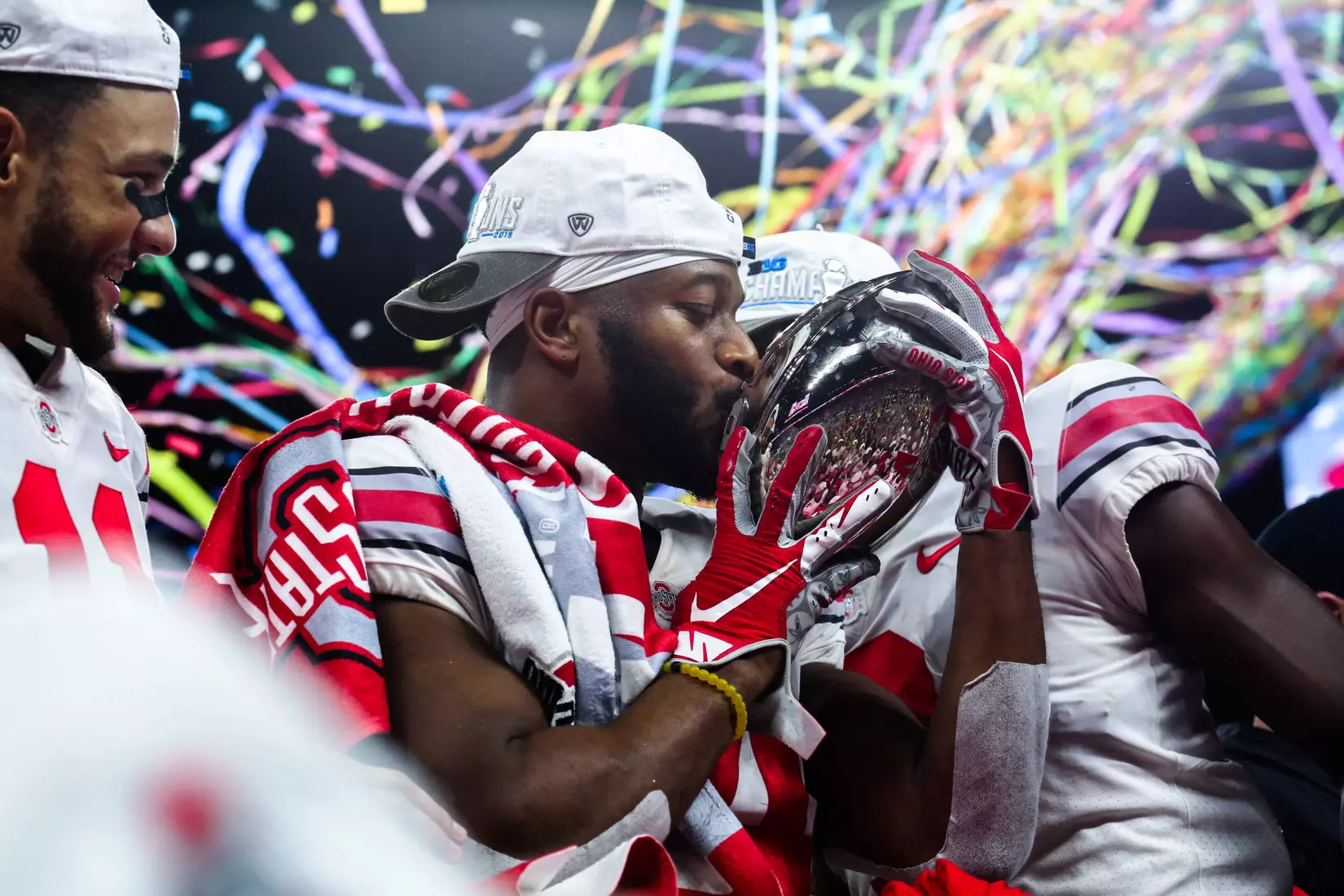 ??????Buckeyes Battle by Badgers for B1G 3-peat