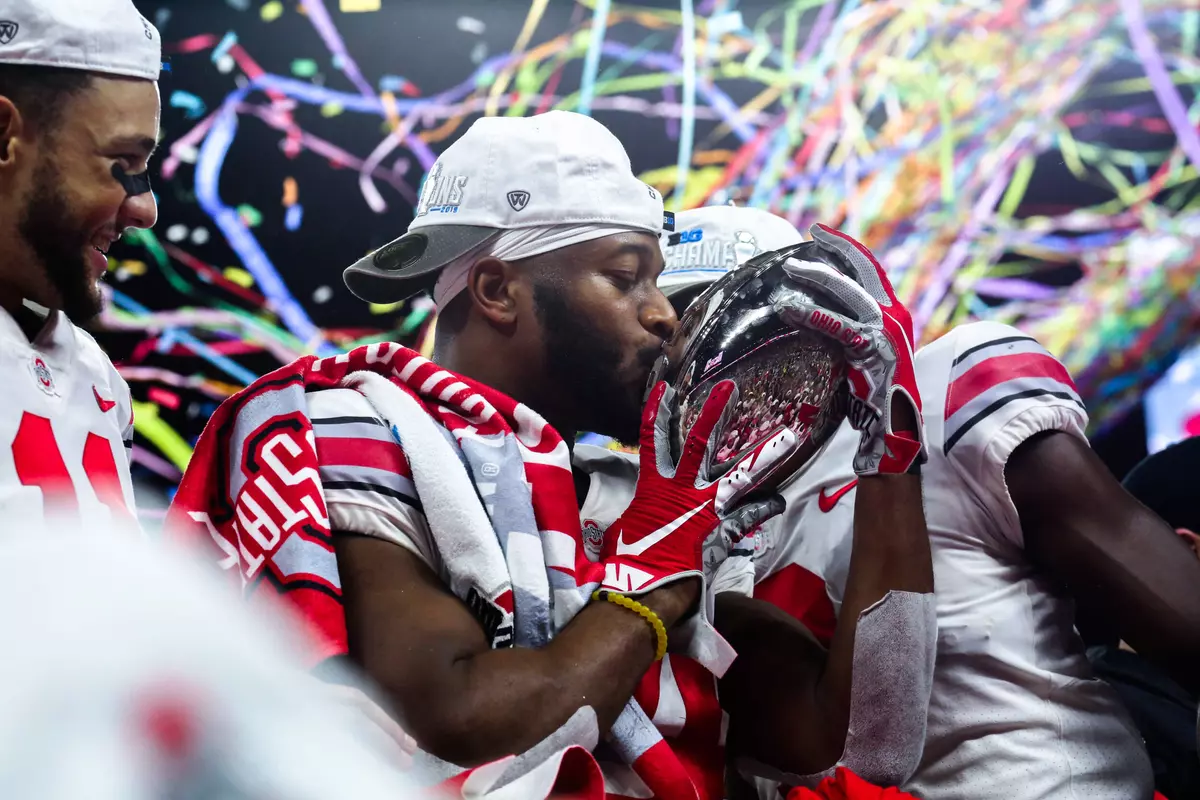 ??????Buckeyes Battle by Badgers for B1G 3-peat