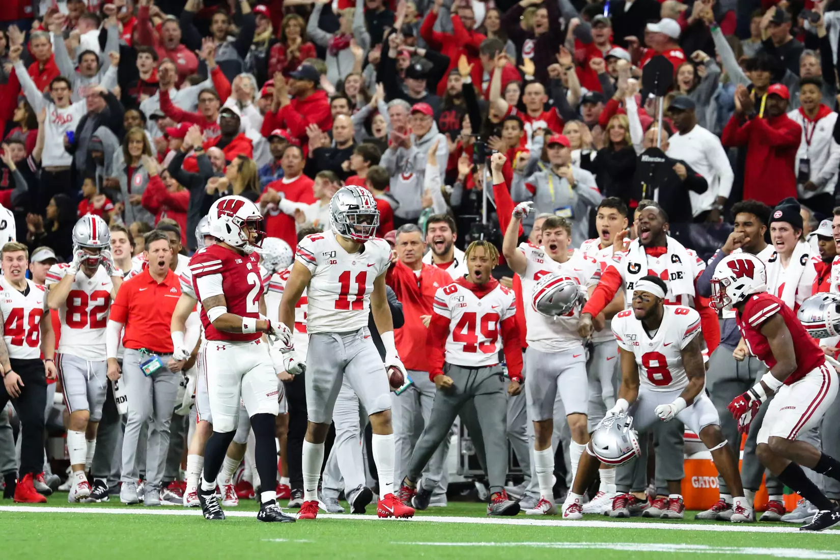 ??????Buckeyes Battle by Badgers for B1G 3-peat