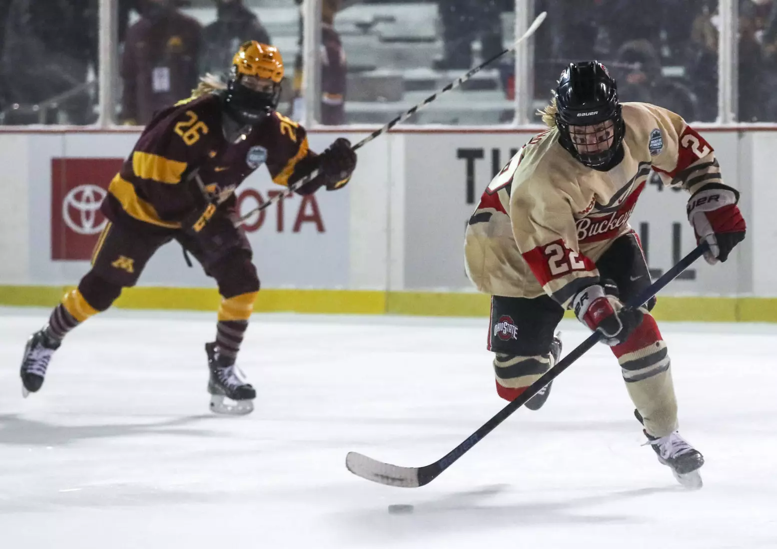 Buckeyes Fall to Gophers, 2-1 in Hockey Day Minnesota